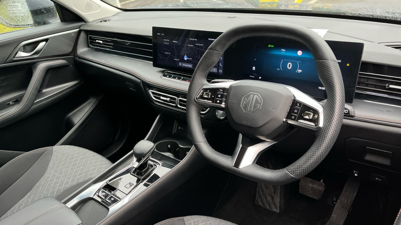 MG HS 1.5 T-GDI SE 5dr DCT Petrol Hatchback